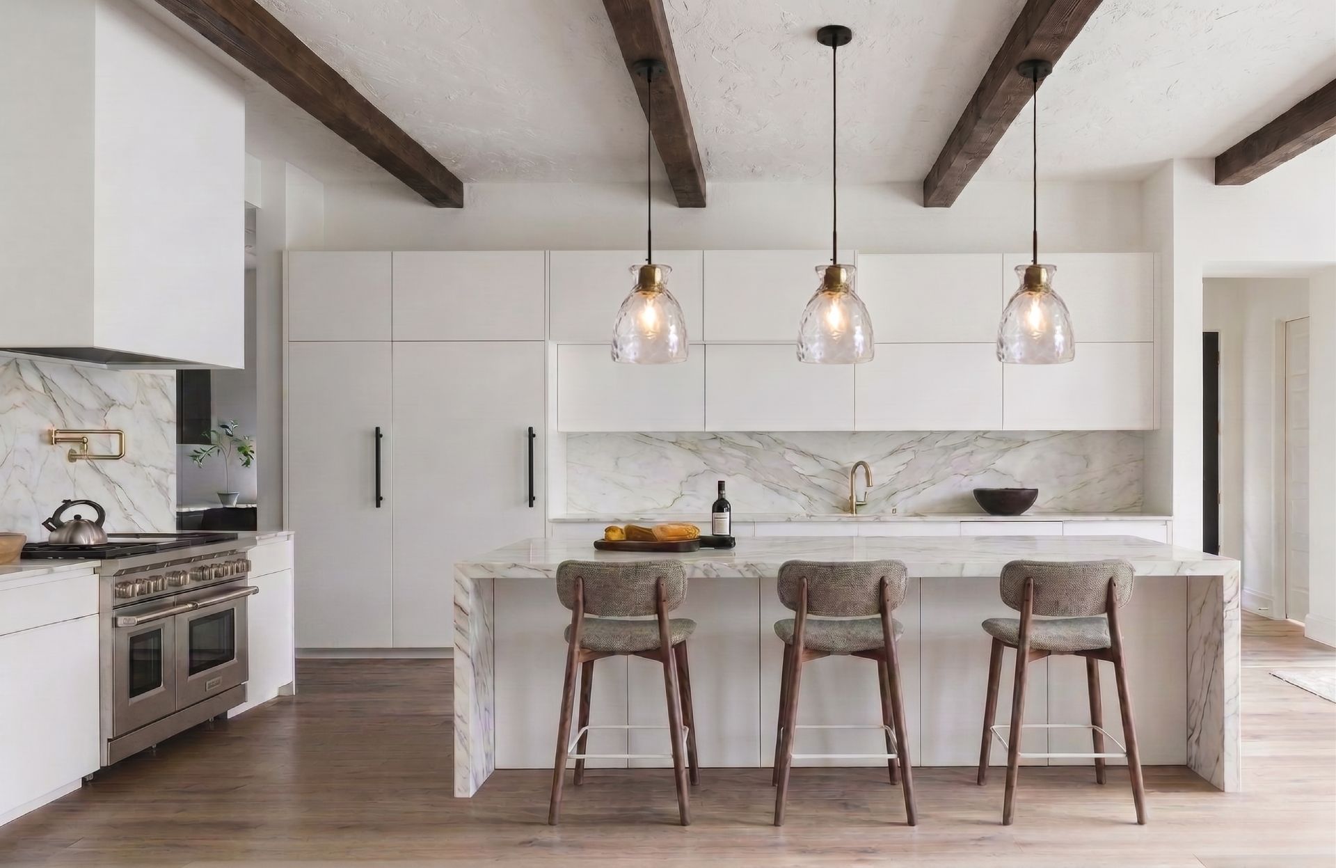 Modern kitchen with an elegant rustic style
